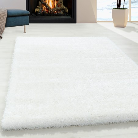 Shaggy living room shag pile rug luster yarn plain white